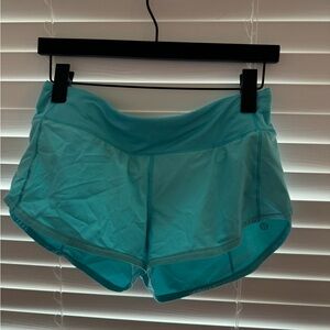 2.5 low rise lululemon speed up shorts